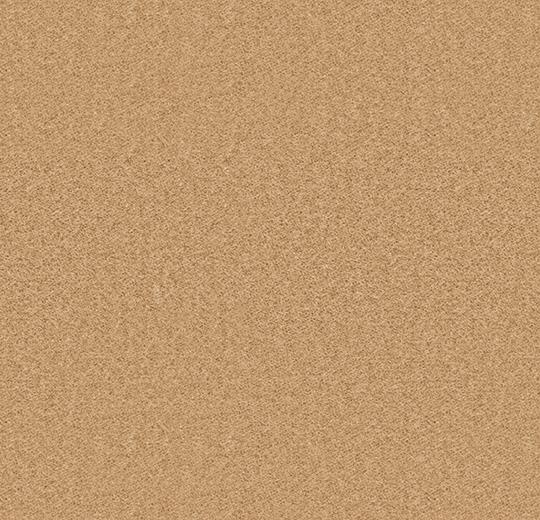 900233